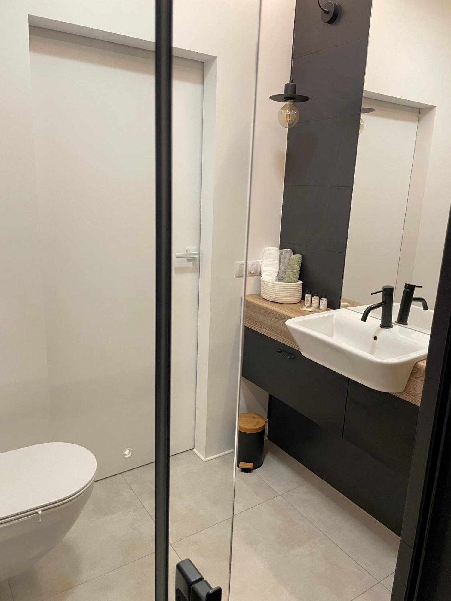Apartment Fancy Near Manufaktura In Center Of