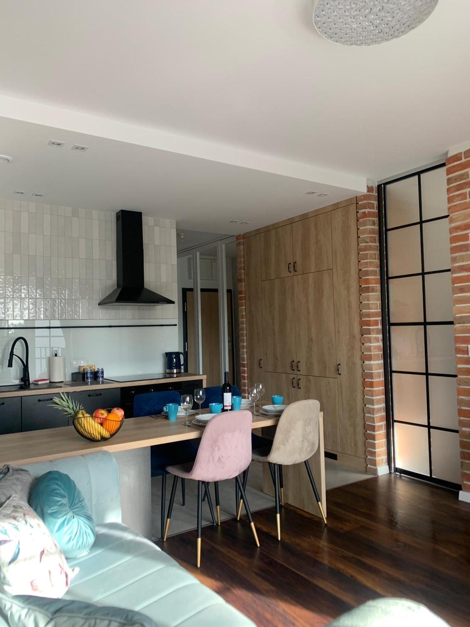 Apartment Fancy Near Manufaktura In Center Of